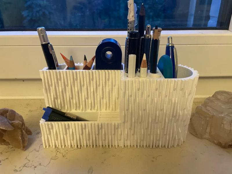 Stifteorganizer-schlicht-mit-oder-ohne-Geheimversteck   