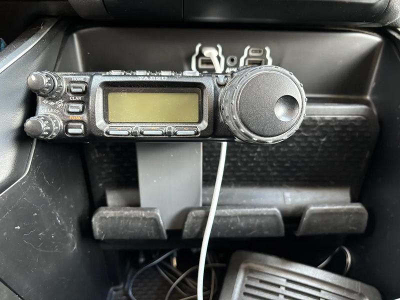 Yaesu FT857/FT891 control head mount for Ram2500   