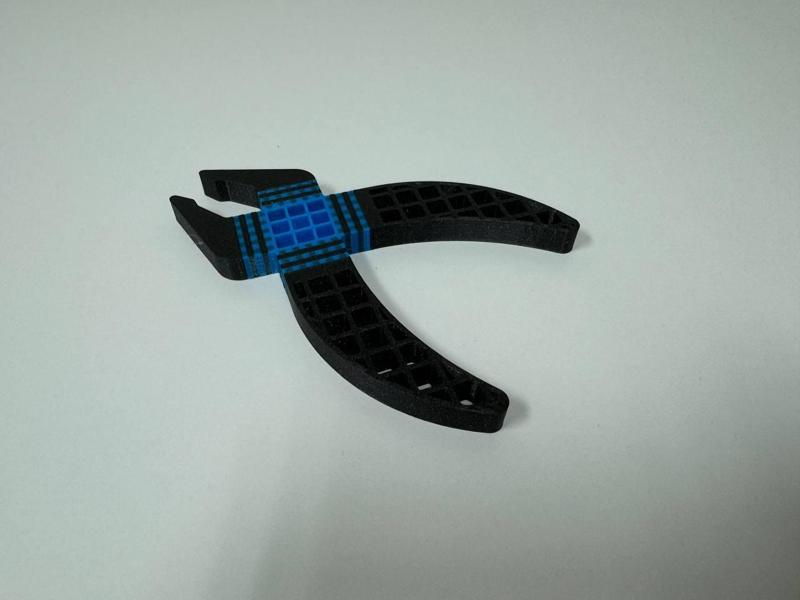 Multi material TPU pliers