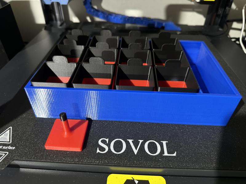 Self watering Seedling / Cutting Farm