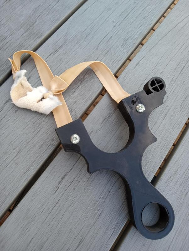Slingshot for flat bands with a crosshair and  screw holes (extremely accurate)