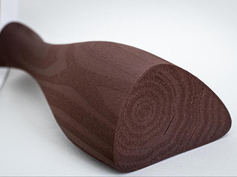 Vase with wood grain