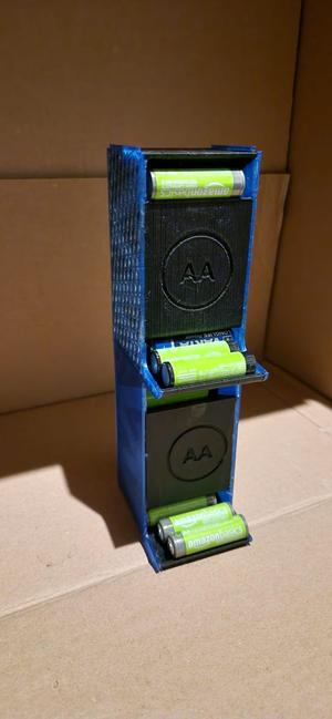 Really stackable Battery Dispenser
