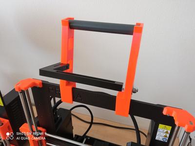 Držák 2kg cívky s vodítkem filamentu