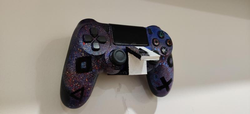 PS4 remote holder/wall mount