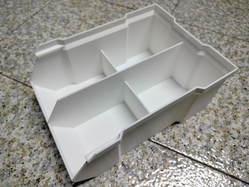 Stack Box with four compartments