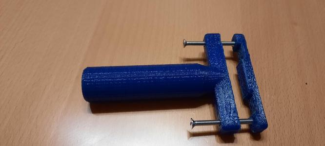 Bicycle saddle taillight holder