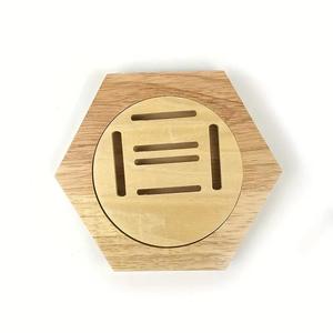 hexagon držák medaí