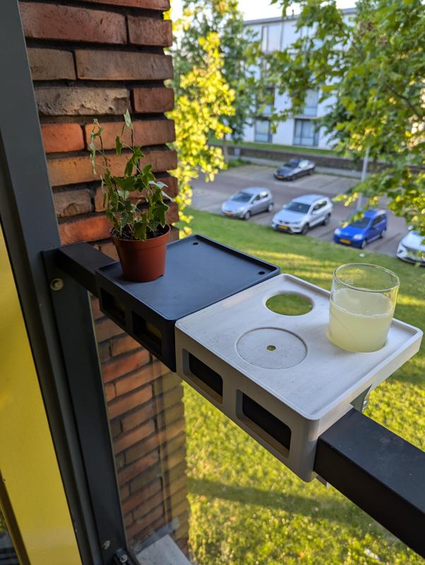 French balcony table