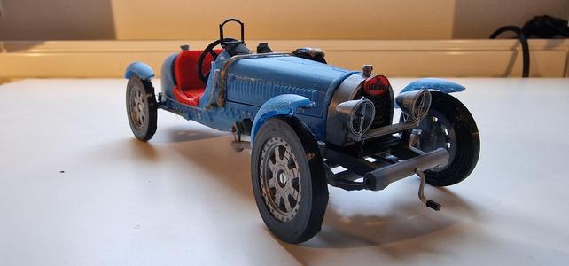 Bugati T35 year 1924 Degigner Ed van der Heijden.