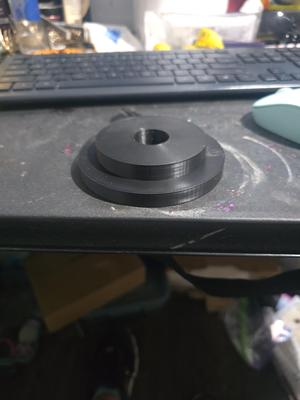 spool hub for large hole spools