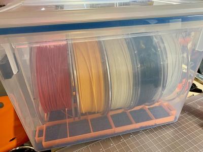 Loose Bead Desiccant Tray Sterilite 20-Quart Box with Latches and Gasket