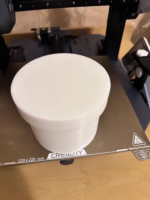 round box with  thread