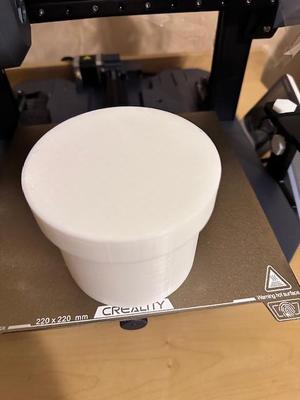 round box with  thread