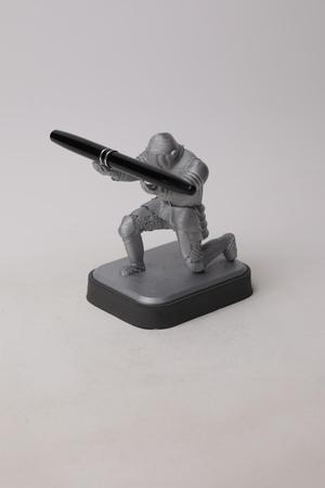 Knight Pen Holder