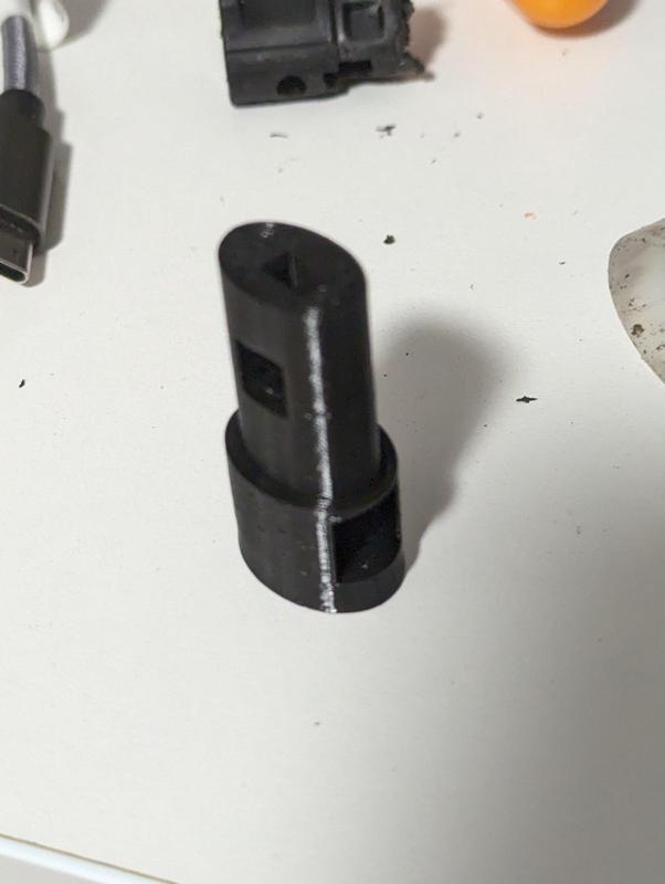 American Tourister rectractable handle plunger