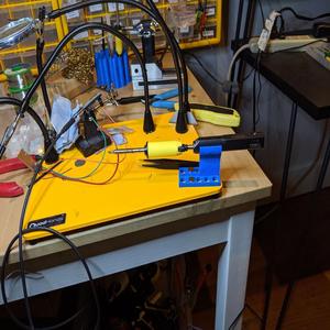 TS100 Quad hands holder with magnetic flux integration