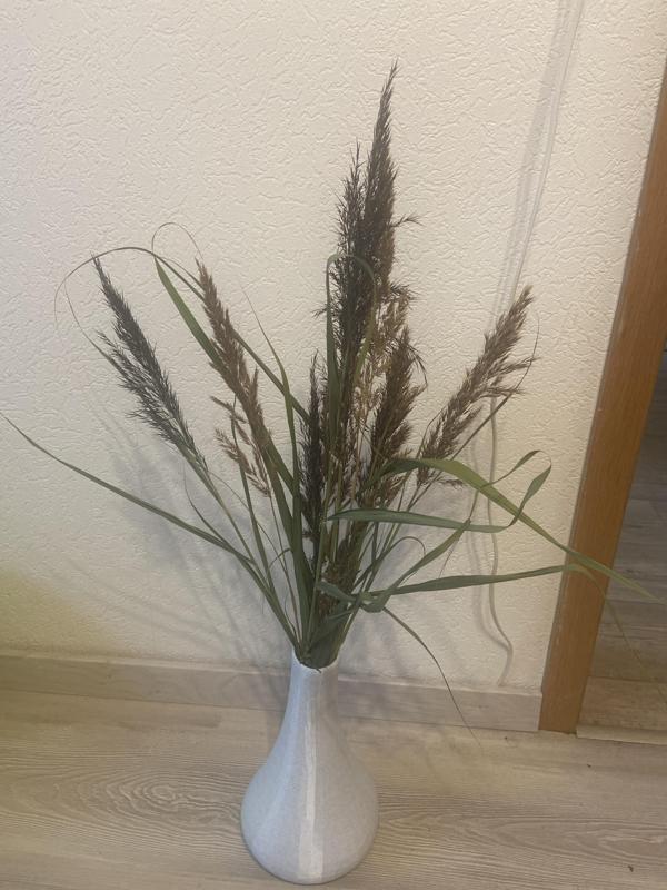 Vase long conical shape