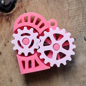 Gear heart fidget toy keychain
