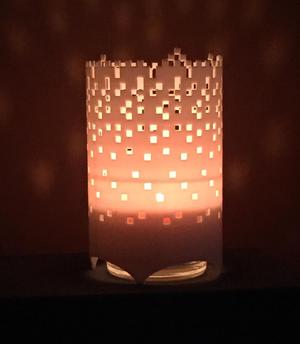 PHOTOPHORE A TROUS (de plus en plus)