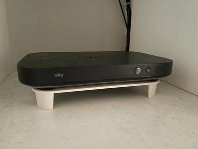 Sky Q Mini Decoder Stand