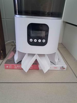 Cat food splitter for automatic pet feeder