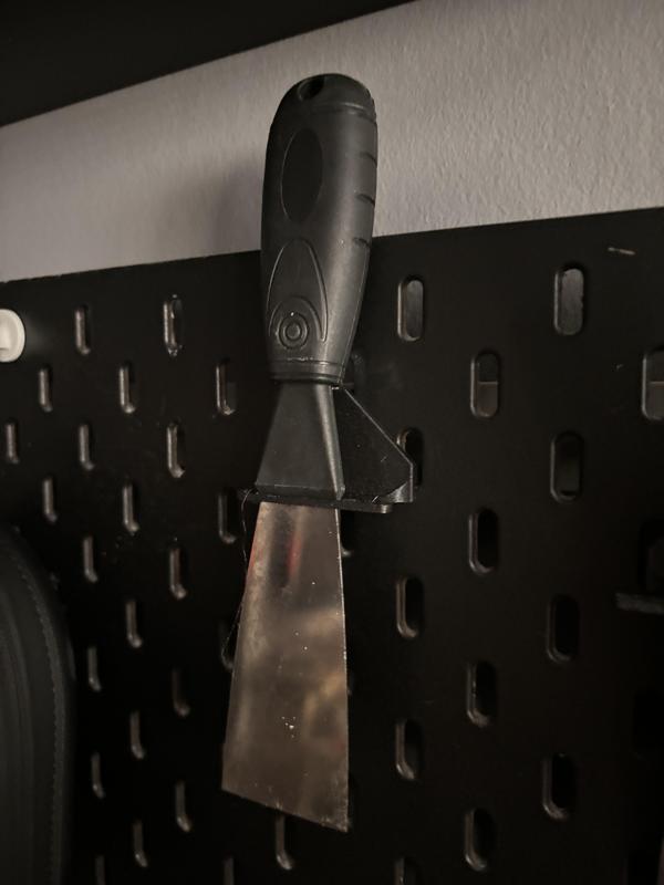 Skadis scraper holder