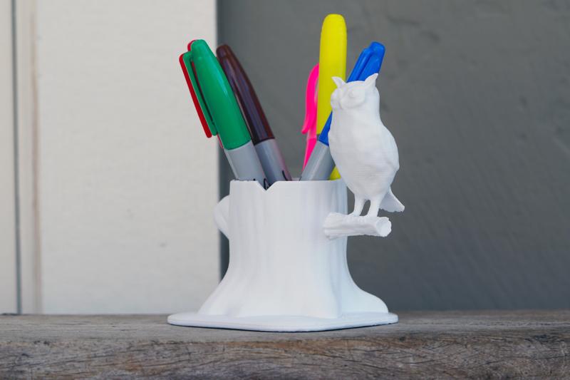 Forest owl pen holder