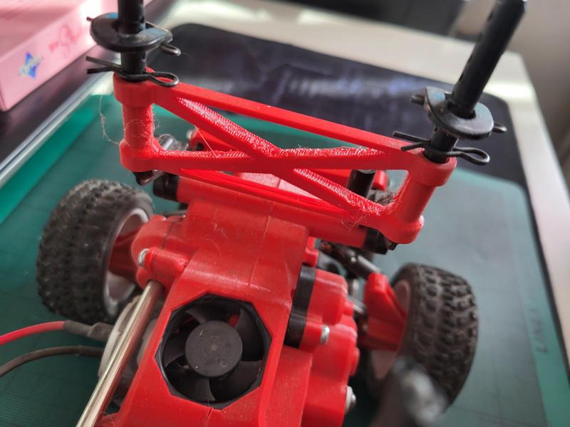 Bodypost brace for Tamiya chassis