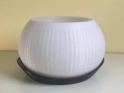 Luna Groove Planter