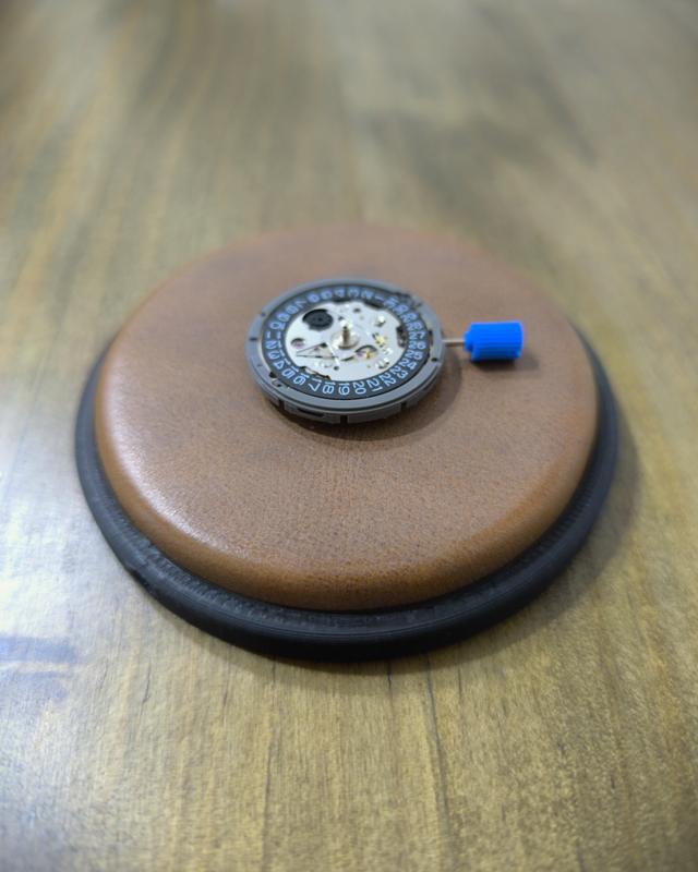 Leather casing cushion for watchmaking