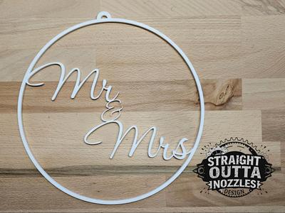 Mr&Mrs Circular Wall Decor (Wall Art)