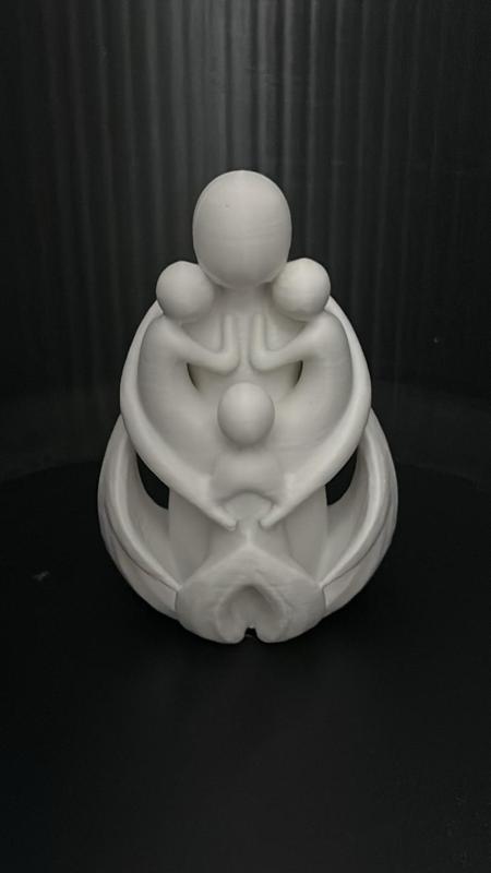 Artistic Father and kids Statue