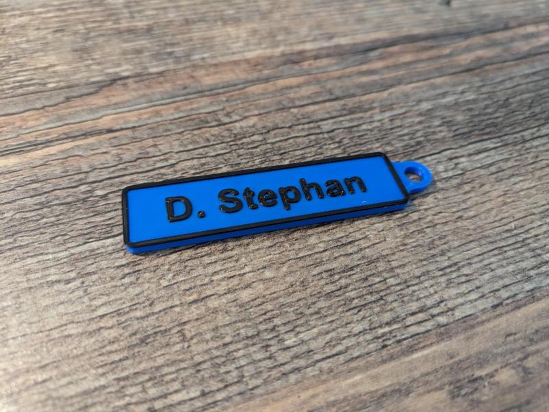 Name tag customizable
