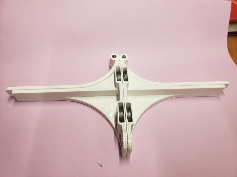 Magnetically Tweaked Photo Sweep Stand