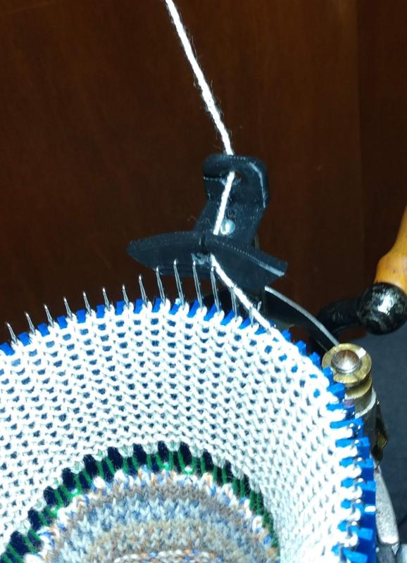 Slotted yarn carrier for Gearhart CSM (revised)