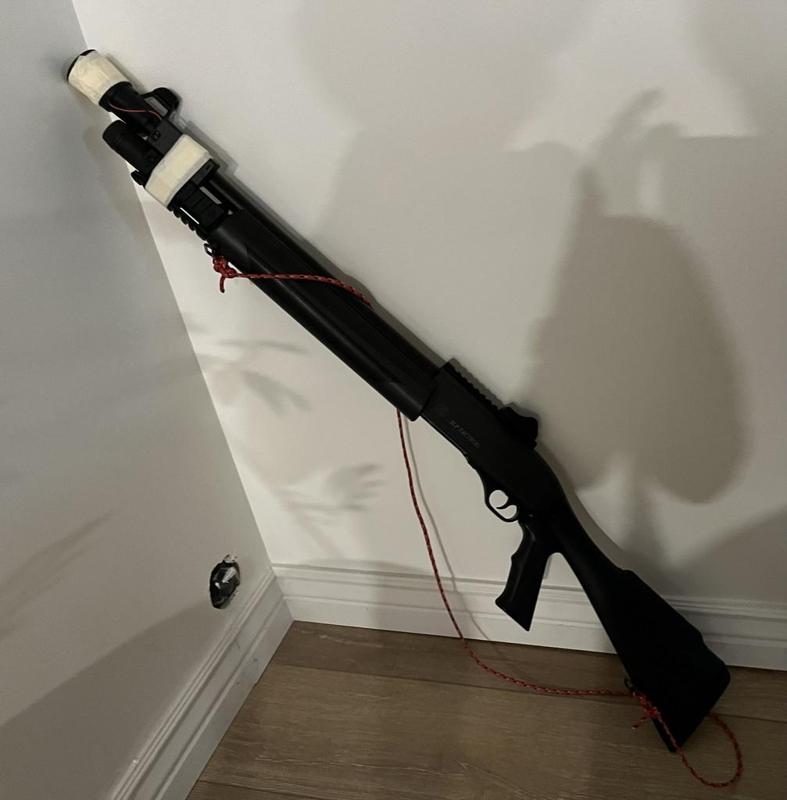 airsoft tracer/flashlight for shotgun 