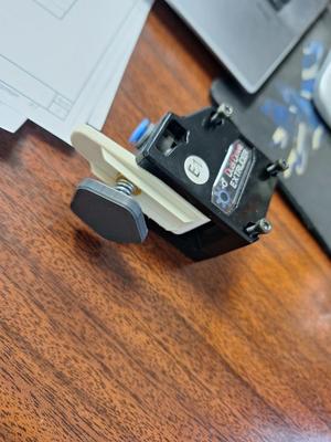 Extruder filament clamping lever