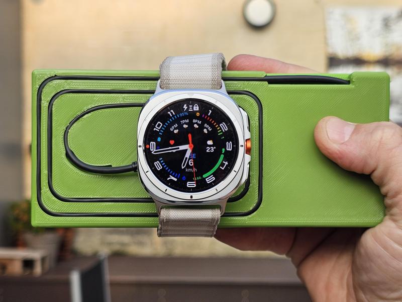 Samsung Galaxy Watch (Ultra) fast charging powerdock