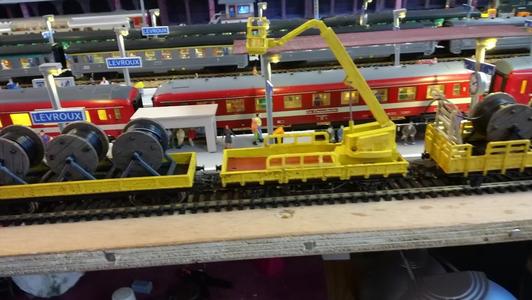 Bras élévateur et nacelle pour wagon de chantier HO - Lifting arm and basket for construction site wagon - HO scale