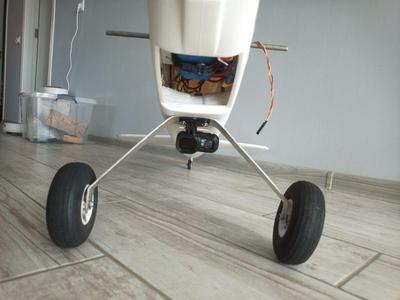 Landing gear camera mount on Volantex RC Trainstar Ascent 1400mm 747-8