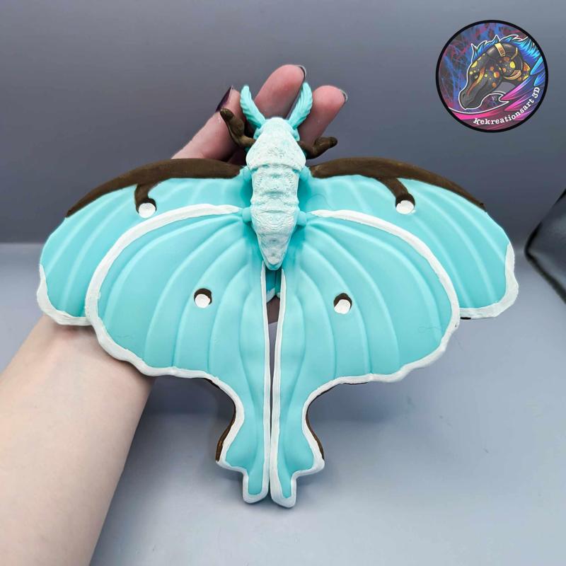 Flexi Luna Moth