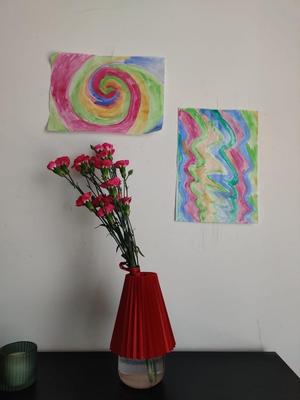 Fluted Vase Sleeve – A Ribbed Cone for Your Flowers