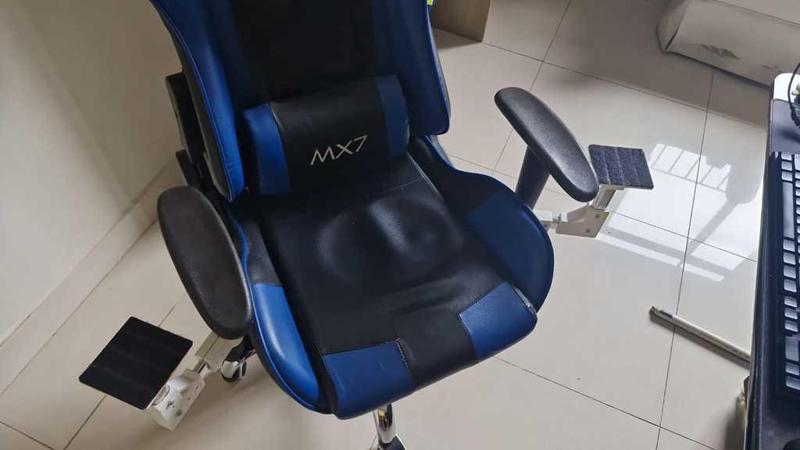 Suporte Controle p/ Cadeira Braço Redondo // Control Support for Round Arm Chair.