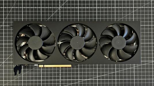 PowerColor 7800 XT Fighter NF-A9x14 fan mount