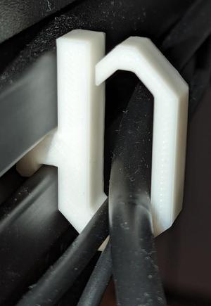 Twist in Cable clip for 4040