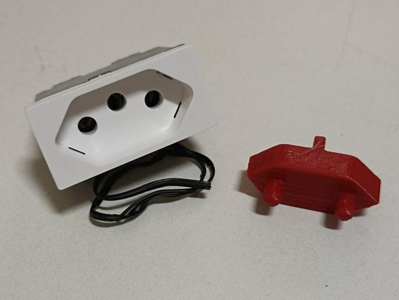 Protective cover for NBR 14136 power sockets