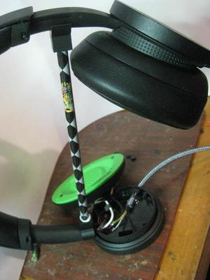 Headphone repair helper