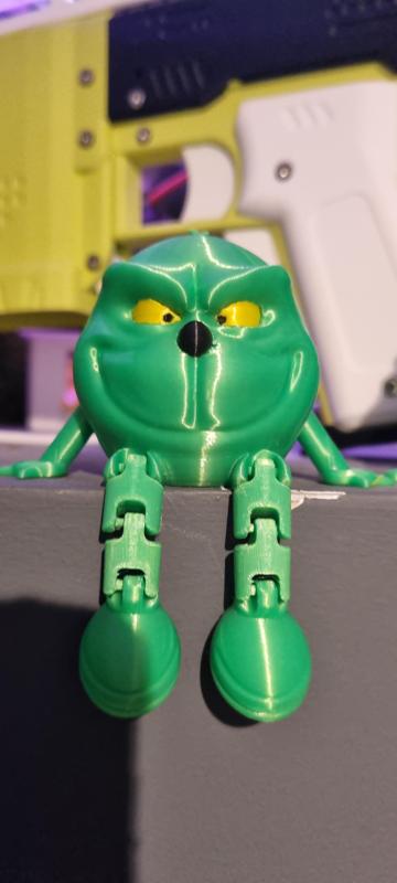 grinch articulated https://makerworld.com/en/models/783309?from=search#profileId-720729