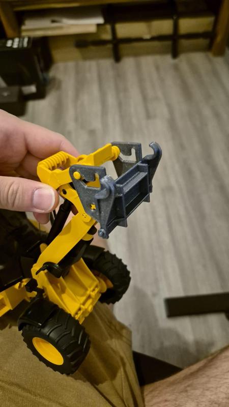 Bruder wheel loader / Radlader - bucket mounting plate / Schaufel Adapterplatte